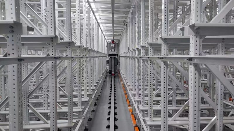 悬臂式货架与搁板式货架：解析两者差异与适用场景